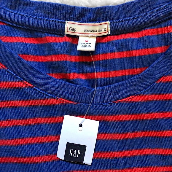 ✨STRIPED GAP TEE✨ - Picture 2 of 4